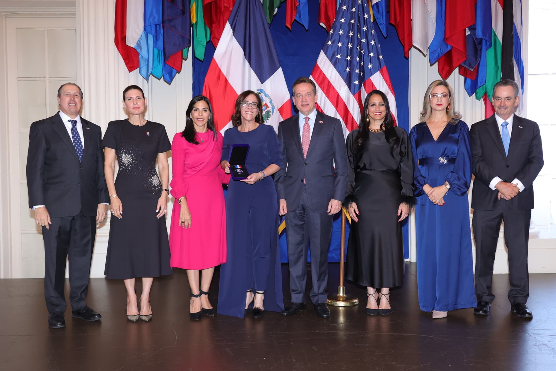 Fotografía 03 de la ceremonia de reconocimientos de Semana Dominicana 2026