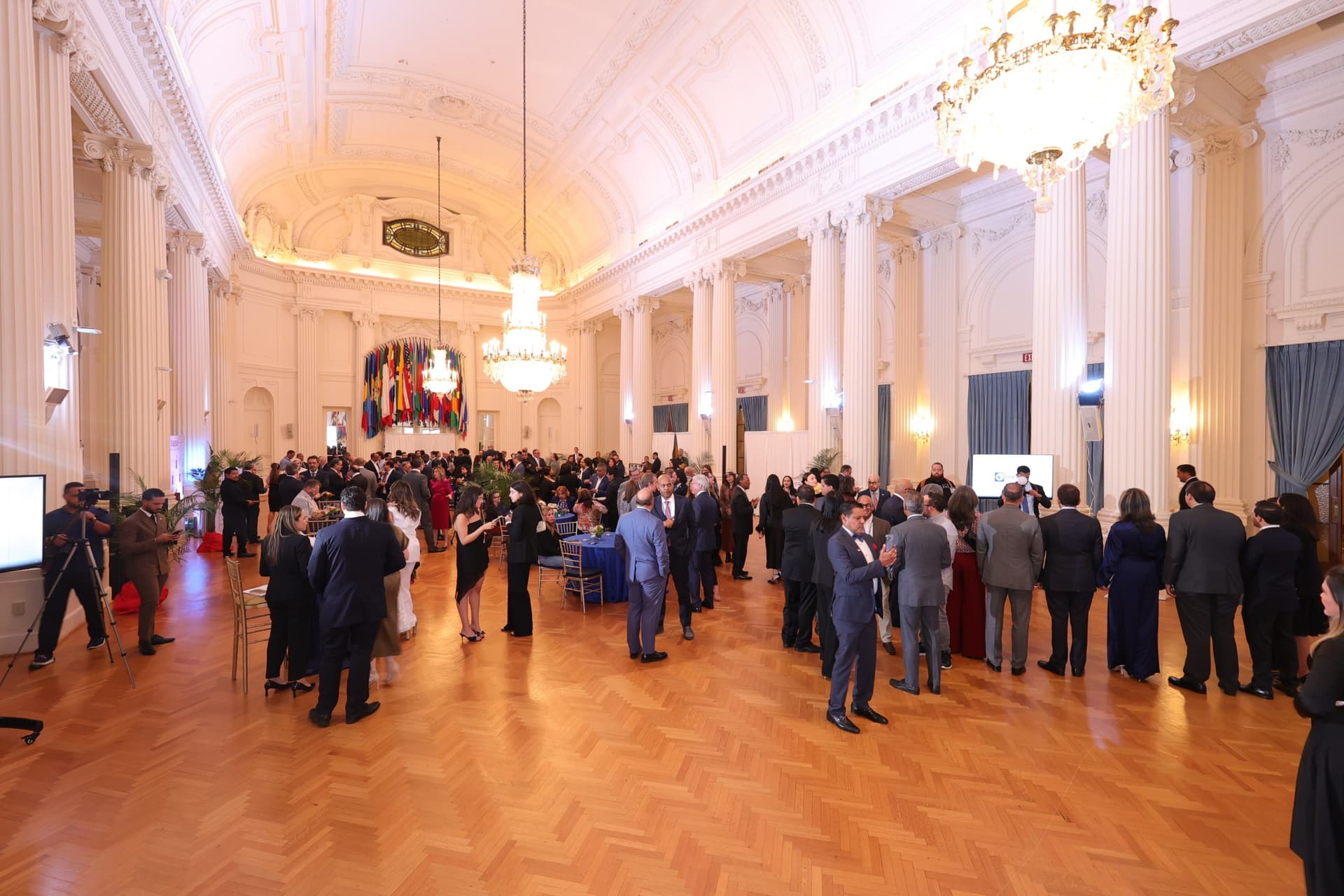 Fotografía 09 de la ceremonia de reconocimientos de Semana Dominicana 2026